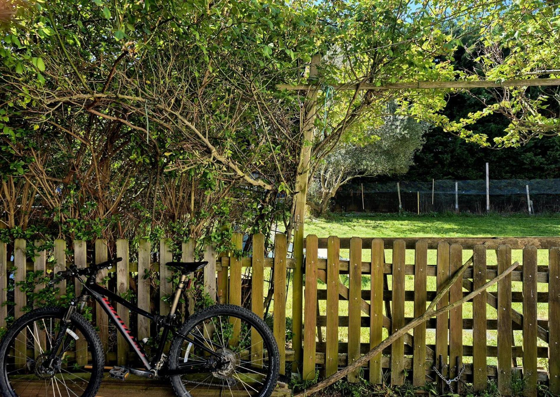 Ideal For Camino Quiet Basic Room Away From Crowds In Private House Zizur Mayor Exterior photo